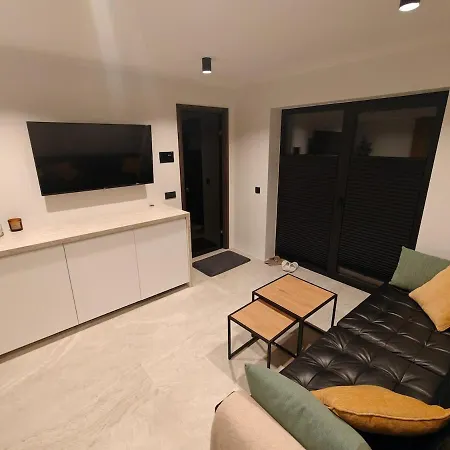 Trio - Golf Villa, Bbq, Sauna And Hot Tub Villa Kuressaare