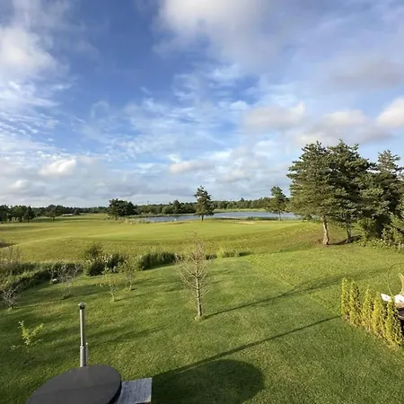 Trio - Golf Villa, Bbq, Sauna And Hot Tub Kuressaare