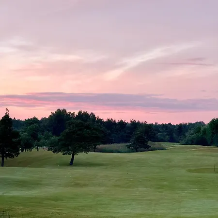 Trio - Golf Villa, Bbq, Sauna And Hot Tub Villa Kuressaare